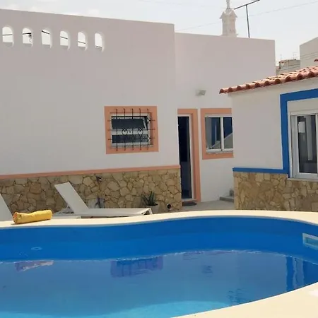 Willa Viila Fernandes With Pool In Pêra